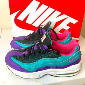 Youth Girls NIKE Air Max 95 -1Y